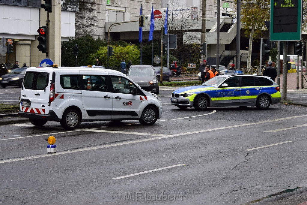 VU PKW KVB Bahn Koeln Deutz Deutz Muelheimerstr P76.JPG - Miklos Laubert